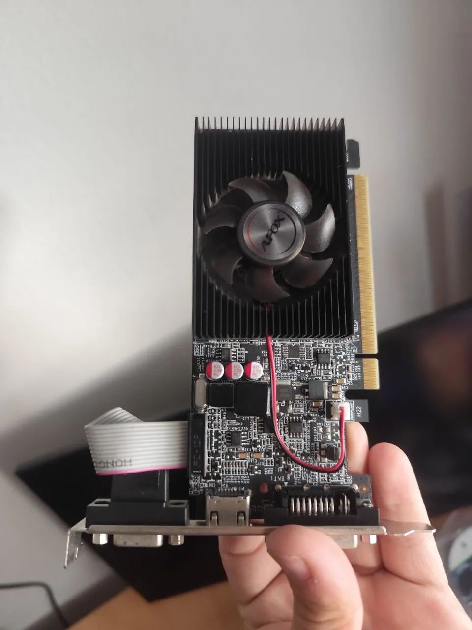 Placa de video GT 610 2GB