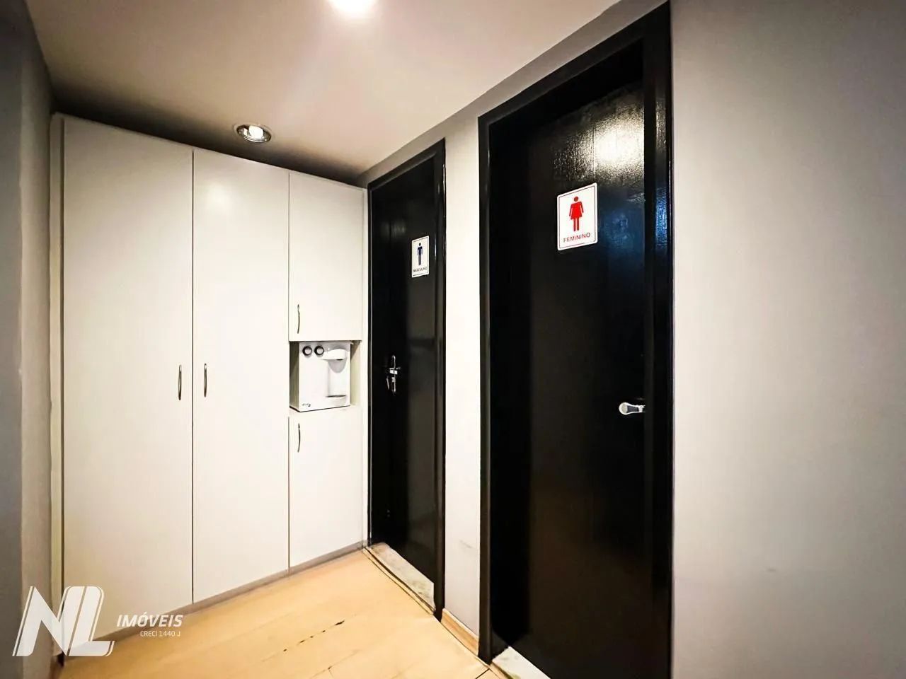 Sala comercial com mobília moderna em localização privilegiada! - Foto 5