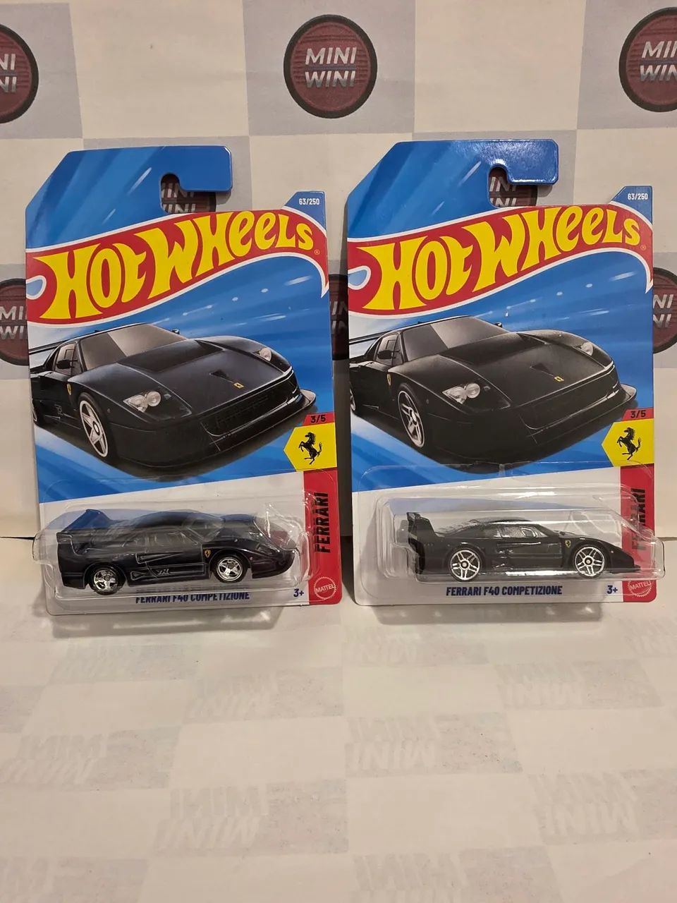 Hotwheels Kit c/2 Ferrari F40 (STH+Mainline) - Hobbies e coleções