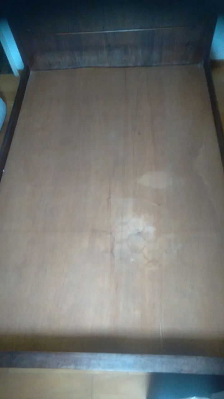 Cama de Casal de Madeira Maciça Com Baú - Foto 3