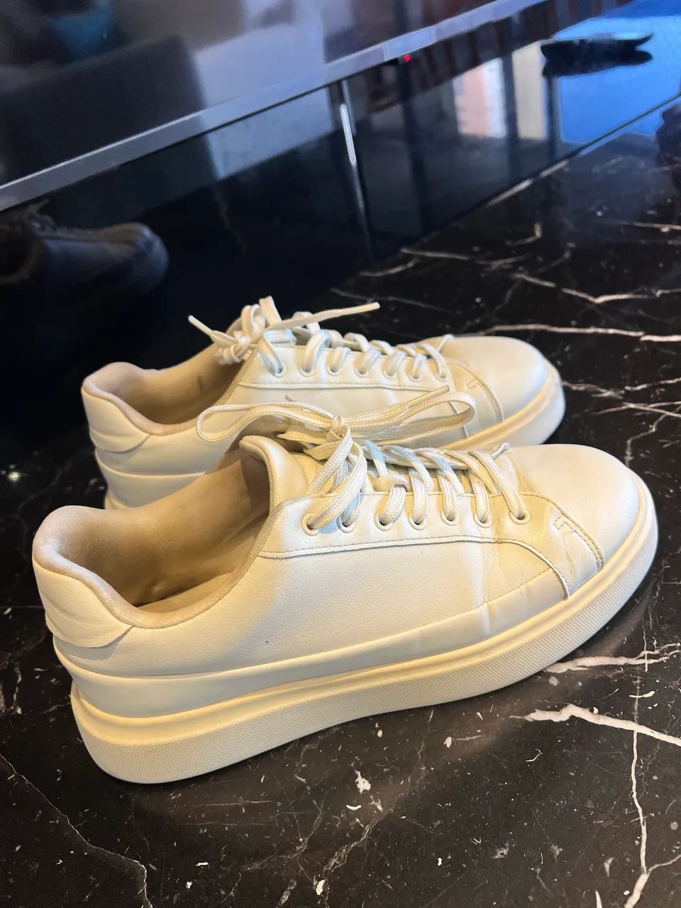 Tênis branco off white Zara