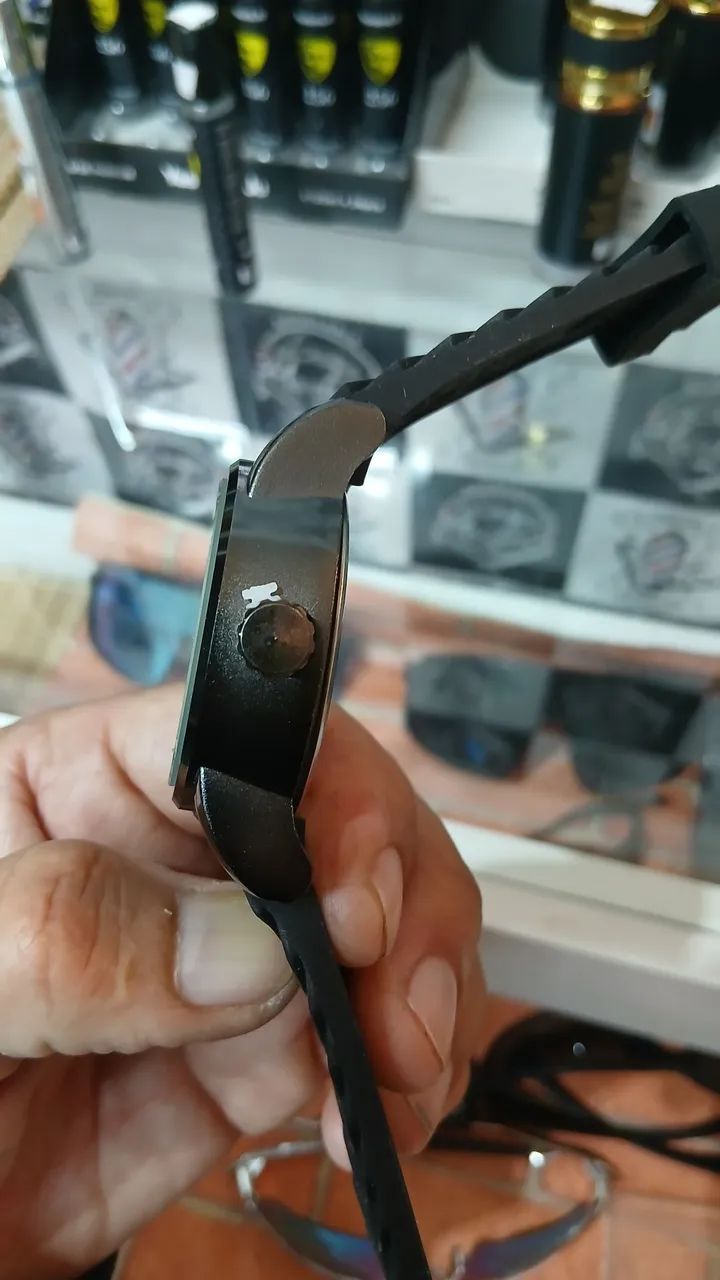 Relógio INVICTA YACUZA  $$ 99.00 - Foto 3