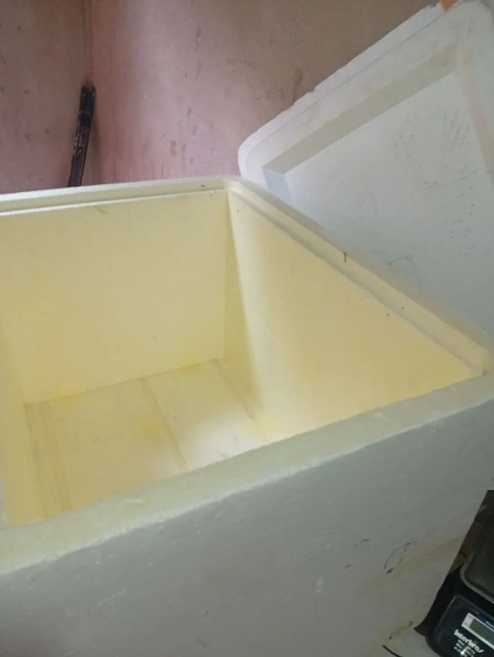 Vendo 4 caixas de isopor térmicas