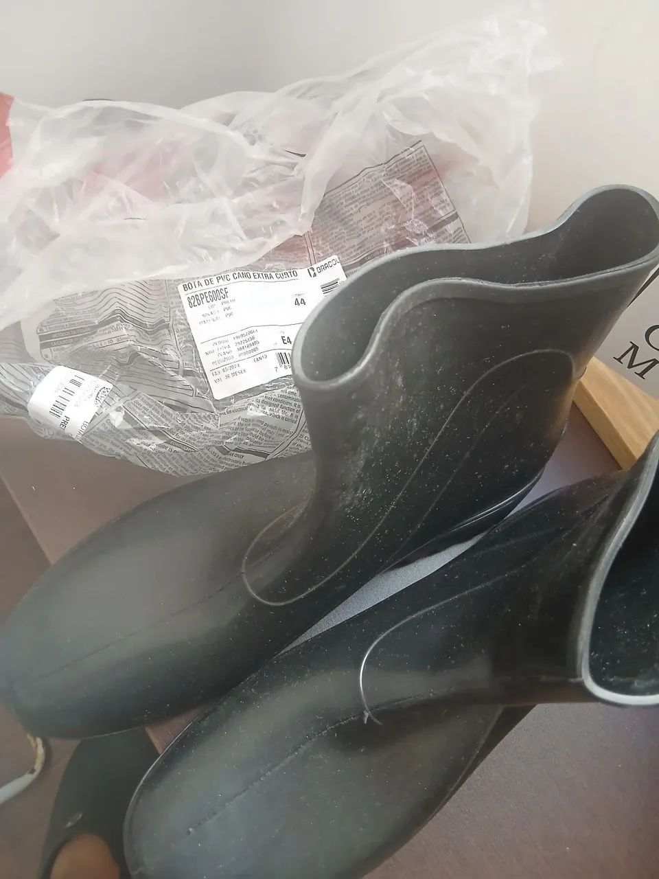 BOTA  nunca USADA, Nova NÚMERO 44