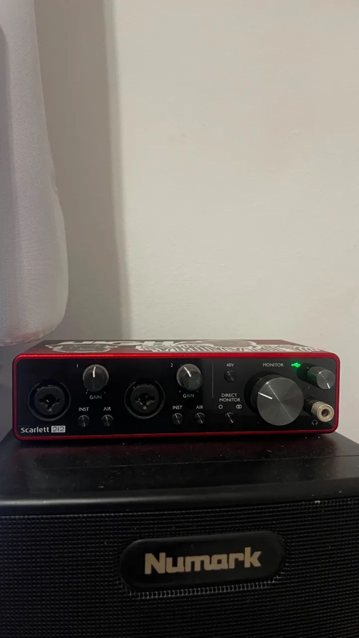Interface de Áudio Scarlett 2i2 Seminova - Pra sair HJ!