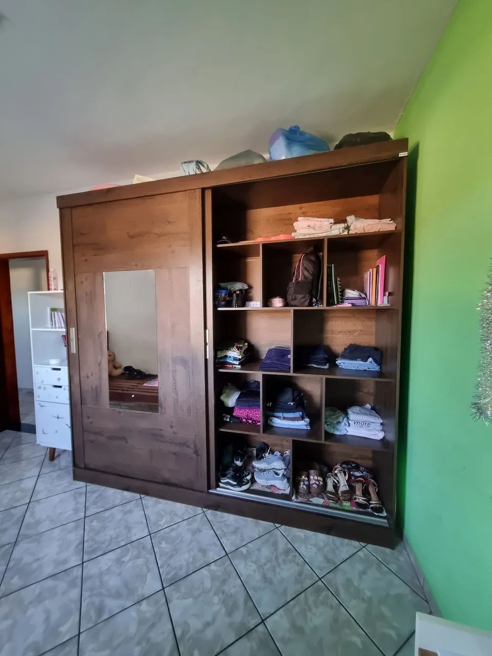 Guarda-roupa Panan, 100 % MDF bem conservado. - Foto 3