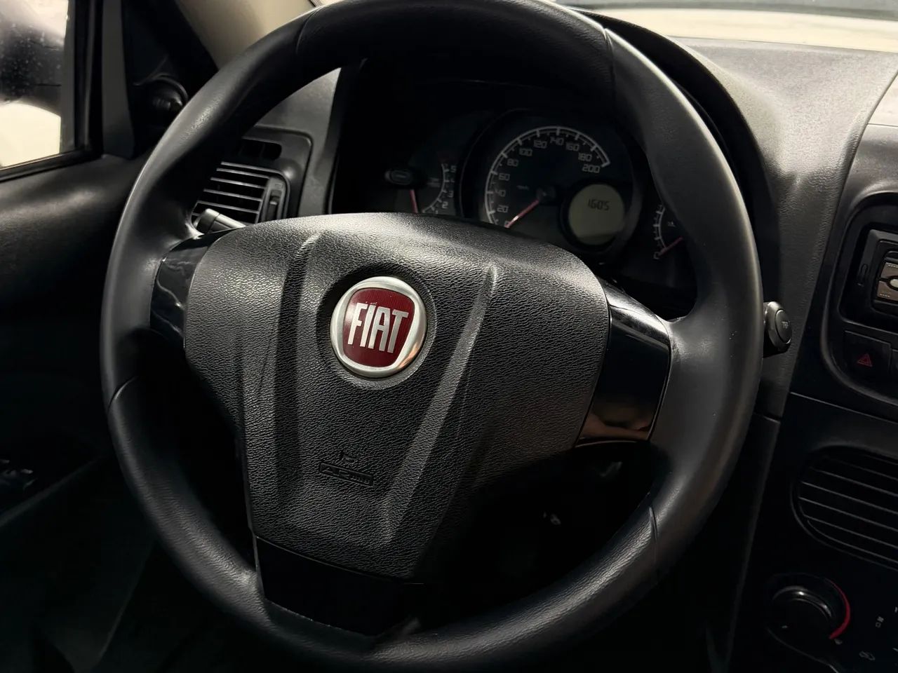 Fiat Strada Working 1.4 MPI Fire Flex 8V CD 2016 - Foto 4
