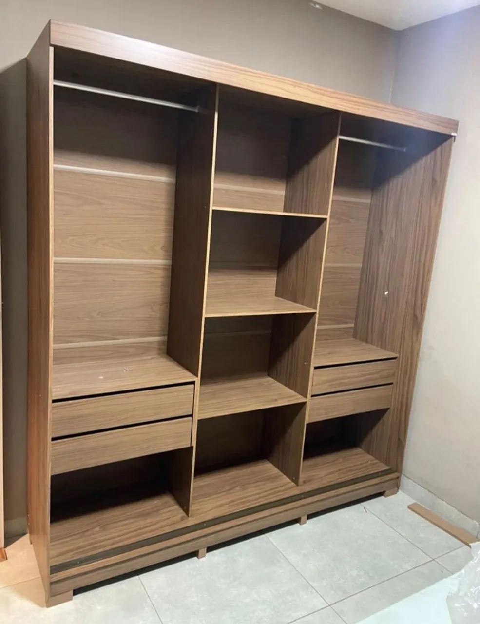 Guarda roupa Búzios 
