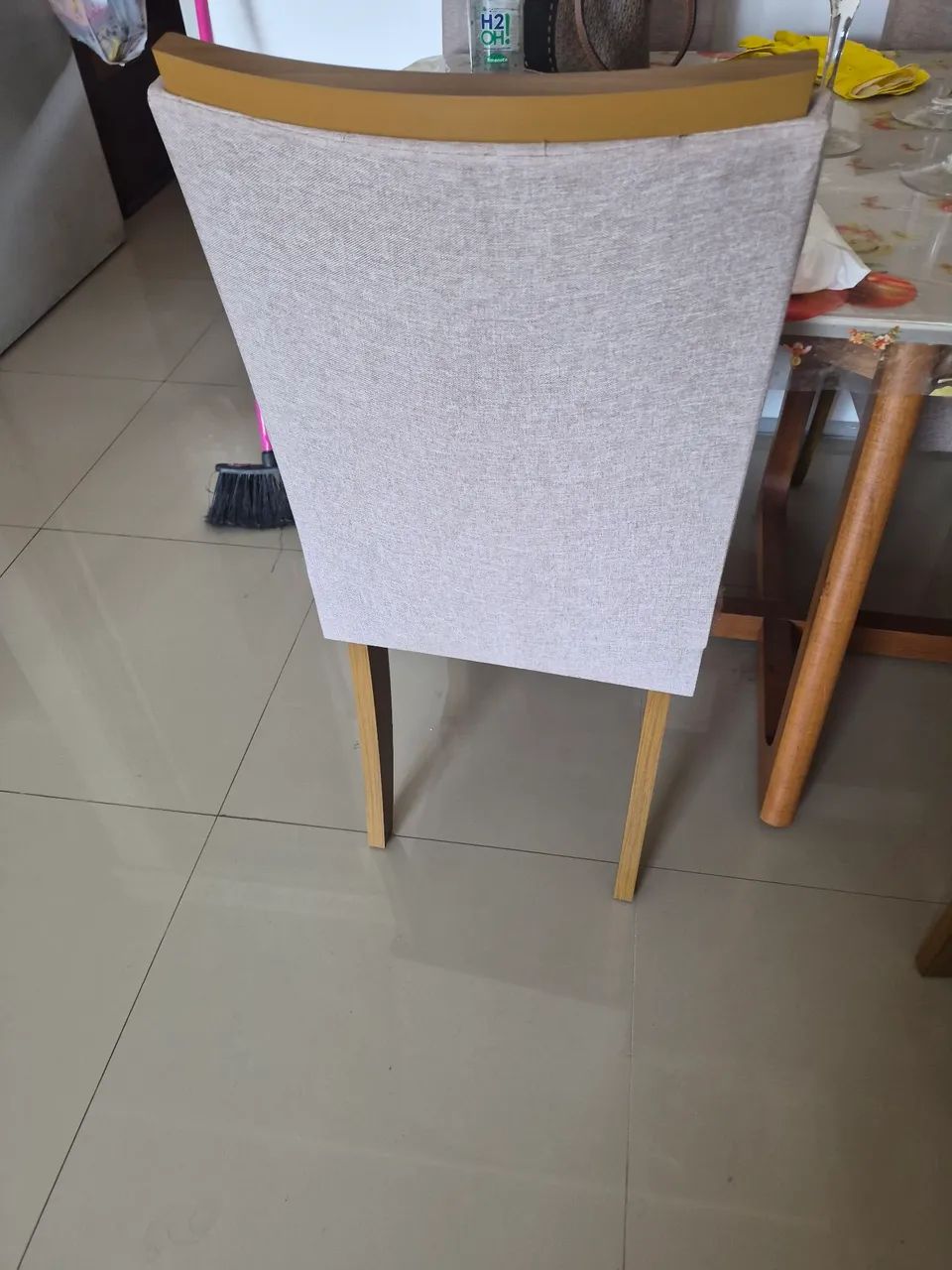 Cadeiras pra sala de jantar - Foto 3