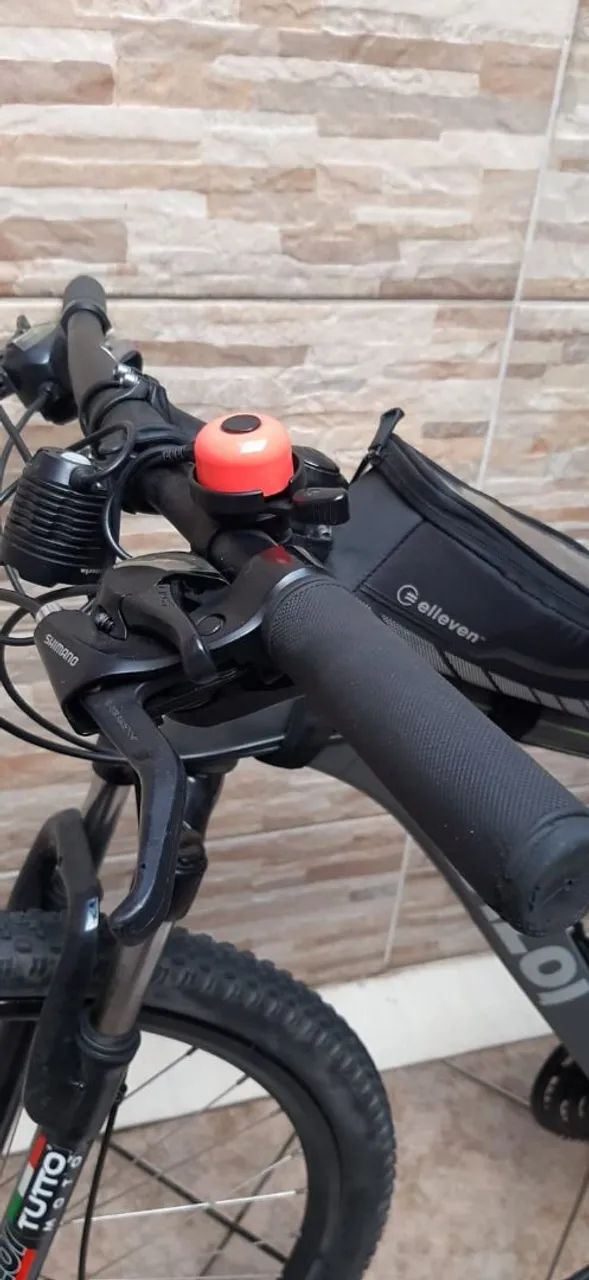 Vende se uma bicicleta calor aro 29 - Foto 5