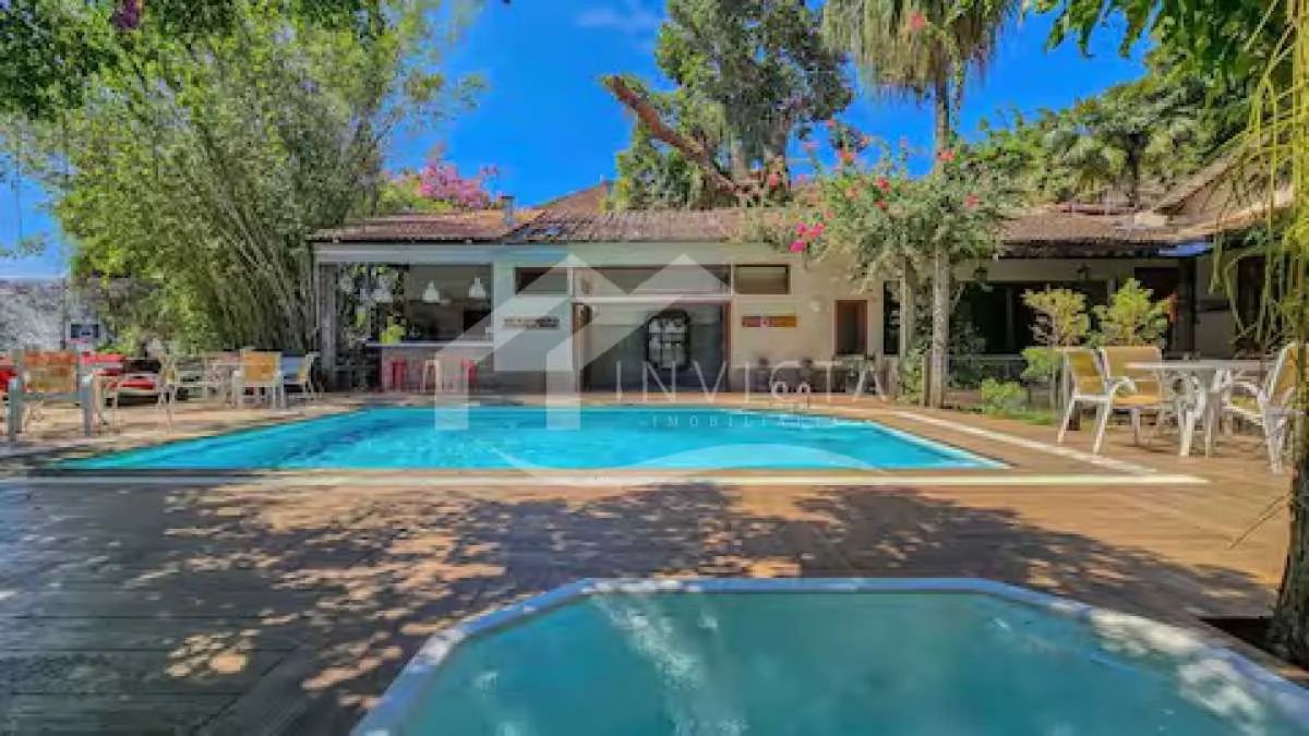 Ampla residência com 6 suítes, 1 quarto e 4 banheiros. - Foto 4
