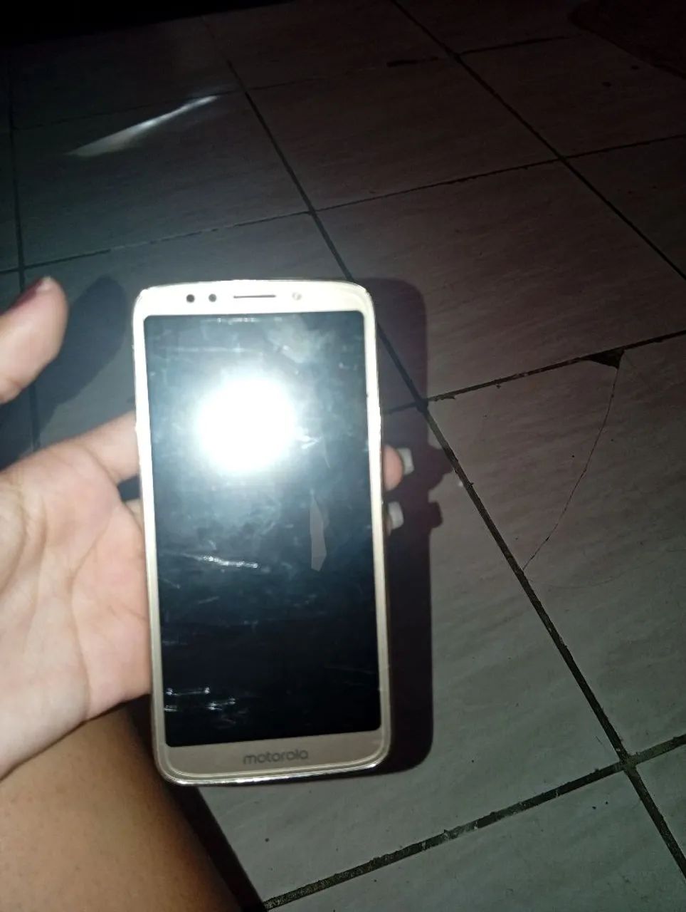Vendo dois (2) celulares Motorola - Foto 4