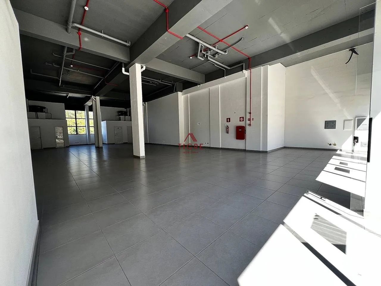 Loja Comercial 259m² Pé-direito de 5,5m - Foto 2
