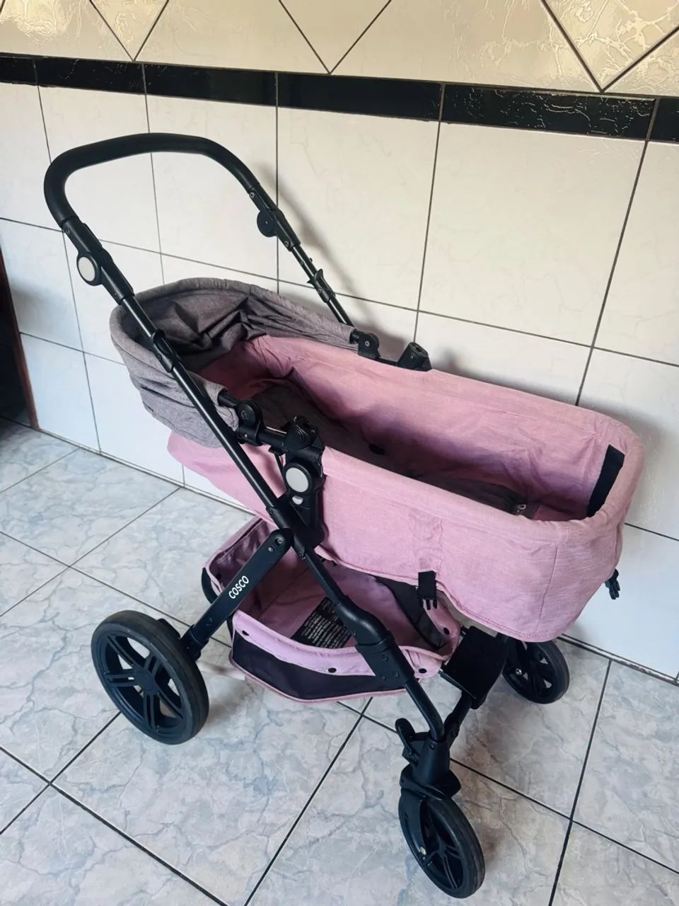 Carrinho de bebê com bebê conforto - Foto 5