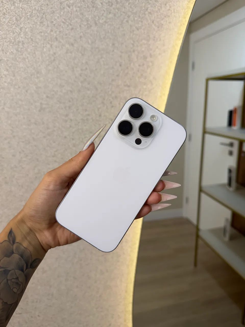 iPhone 16 Pro 128GB Titânio Branco