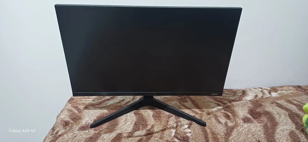 Vendo um monitor Samsung T350 de 24 polegadas com tela IPS Full HD