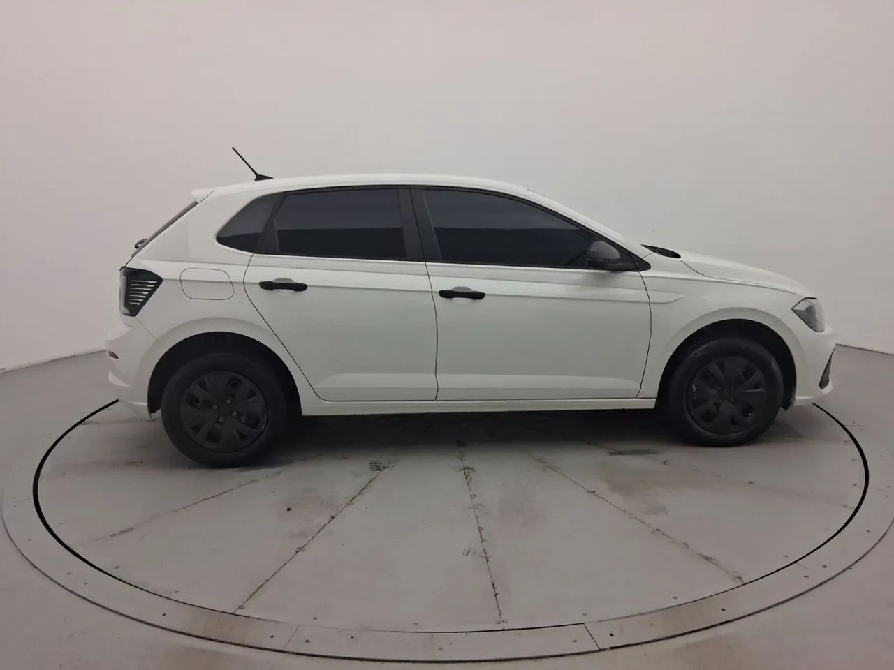 Volkswagen Polo Track 1.0 Flex 12V 5p, foto 6 de 18