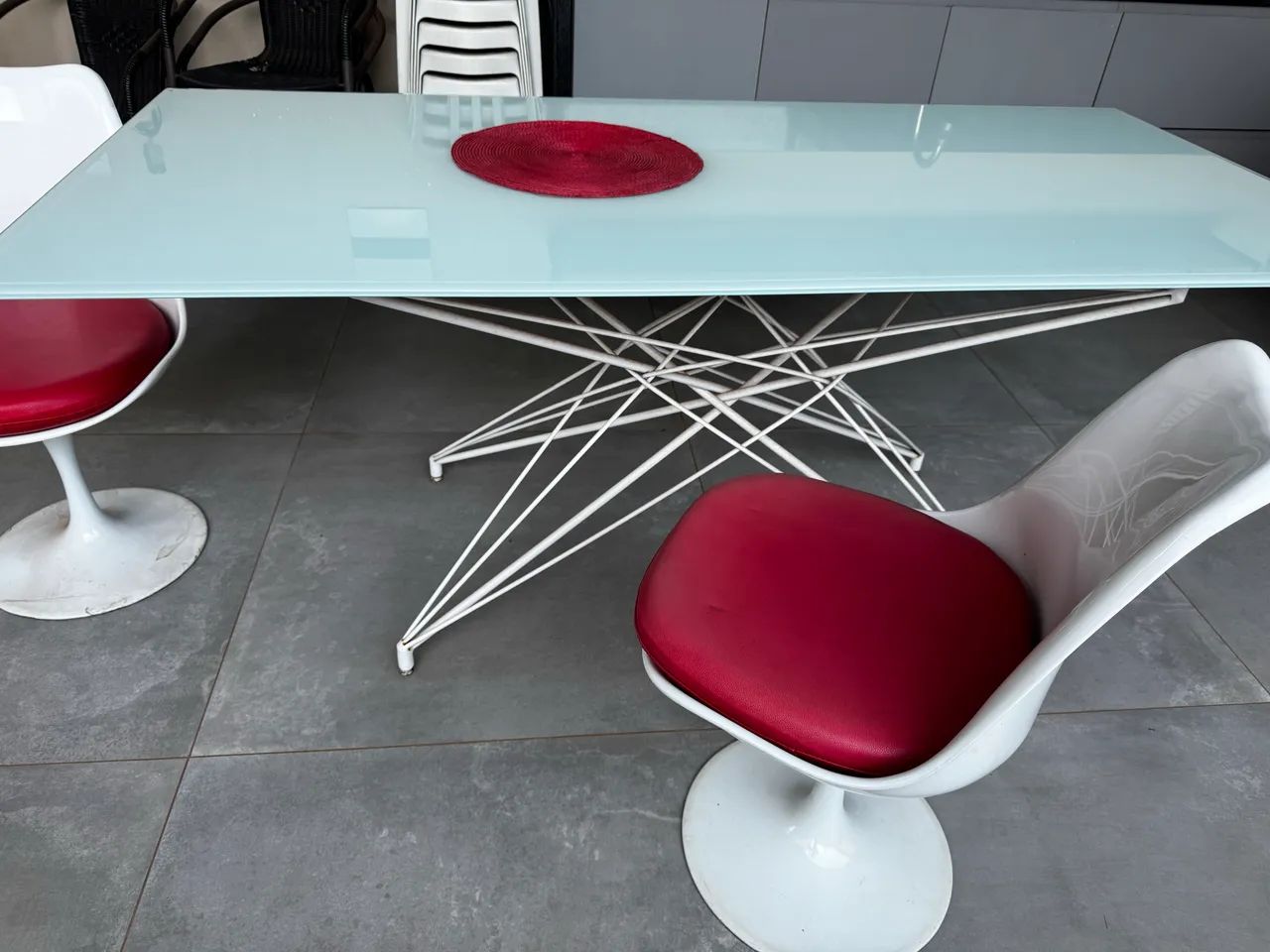 Mesa de vidro e base 