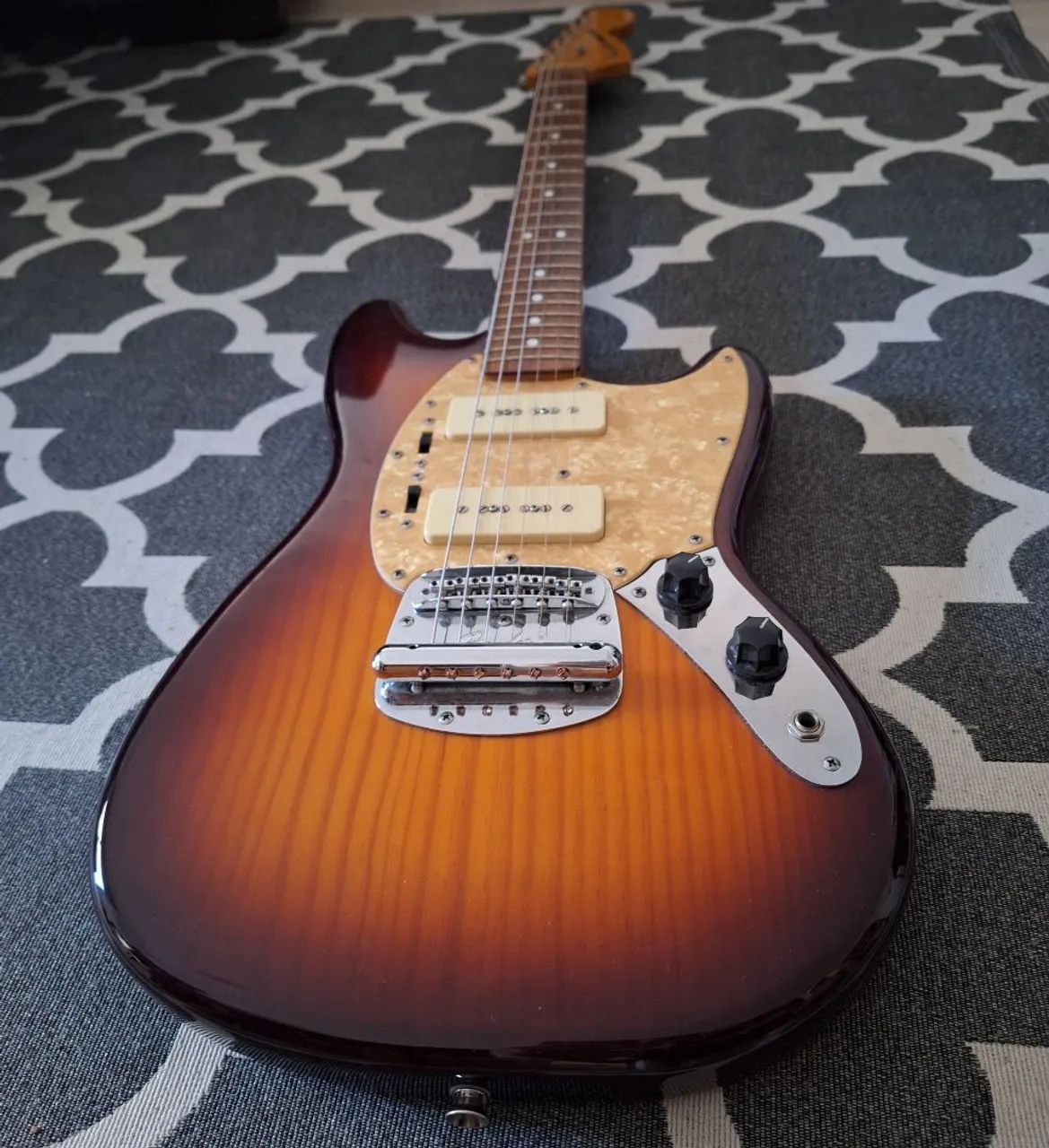 Fender mustang modern player p90 guitarra - Foto 3