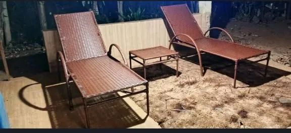 Conjunto de Espreguiçadeiras com mesa de centro pronto entrega  - Foto 2