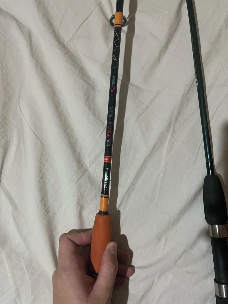 Vendo varas de pesca em ótimo estado  - Foto 2