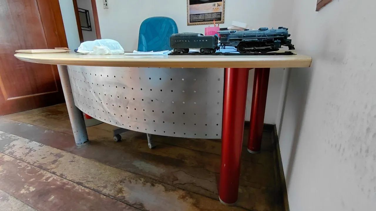 Mesa de Escritório em Ótimo estado... - Foto 5