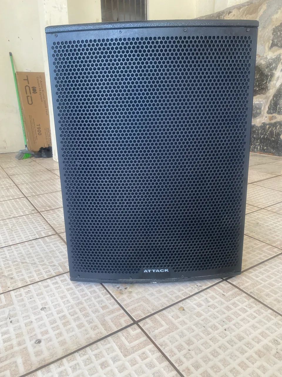 Vendo caixa de sub Attack ativo - Foto 3