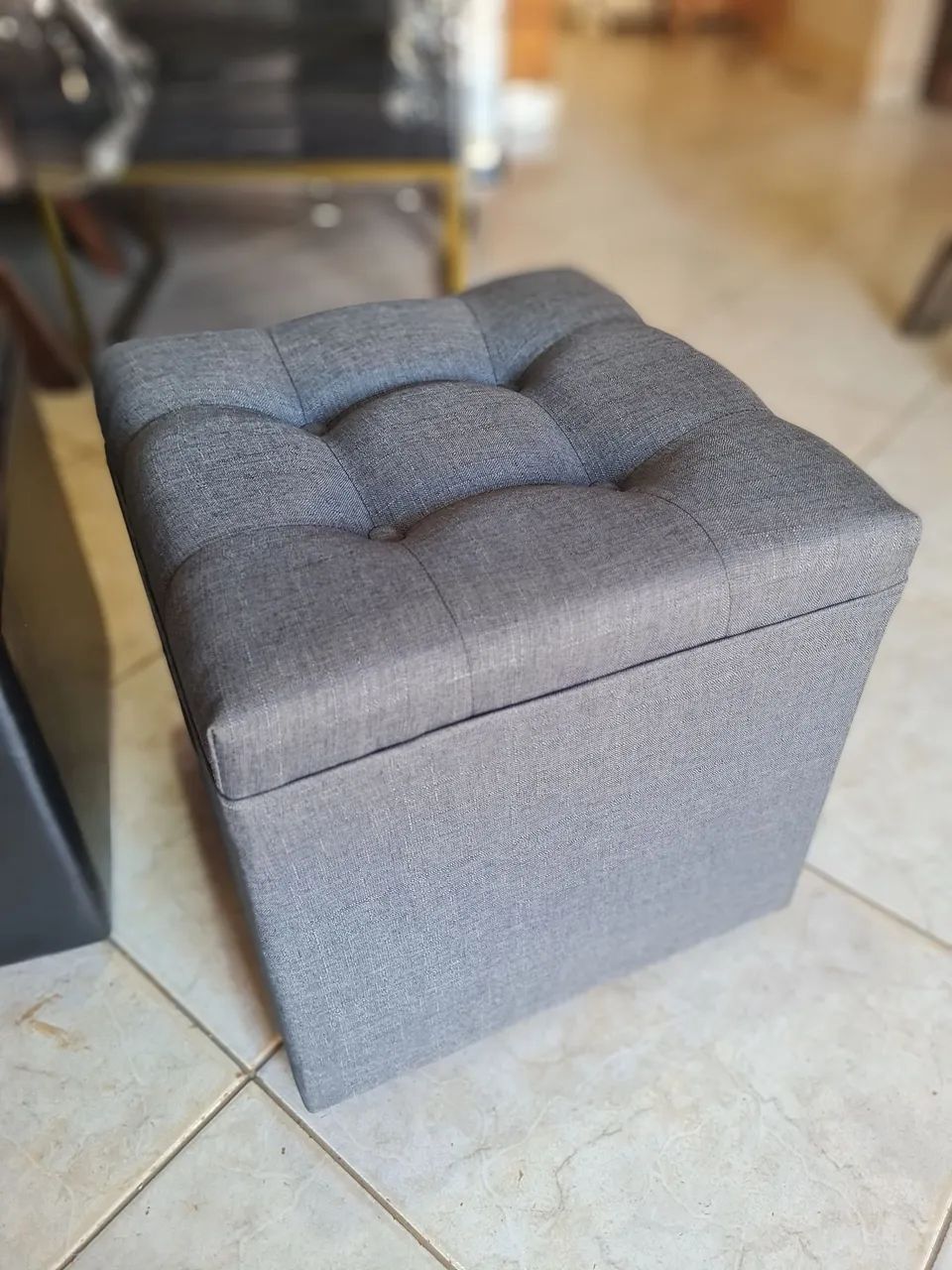 Puff reforçado com costura invertida