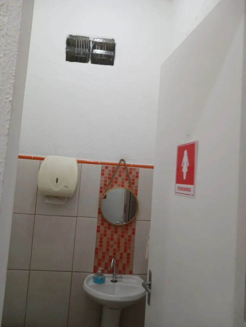 ? ALUGA-SE SALA COMERCIAL - 232m² | VILA MATHIAS - SANTOS/SP - Foto 2