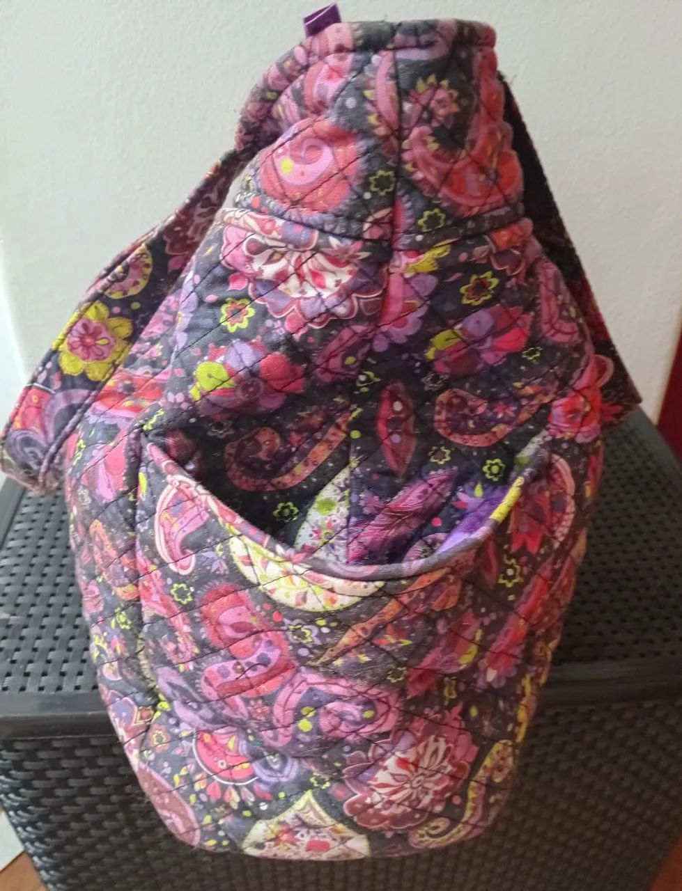 Bolsa estampada acolchoada com forro de cetim da marca Ana Viegas - Foto 3