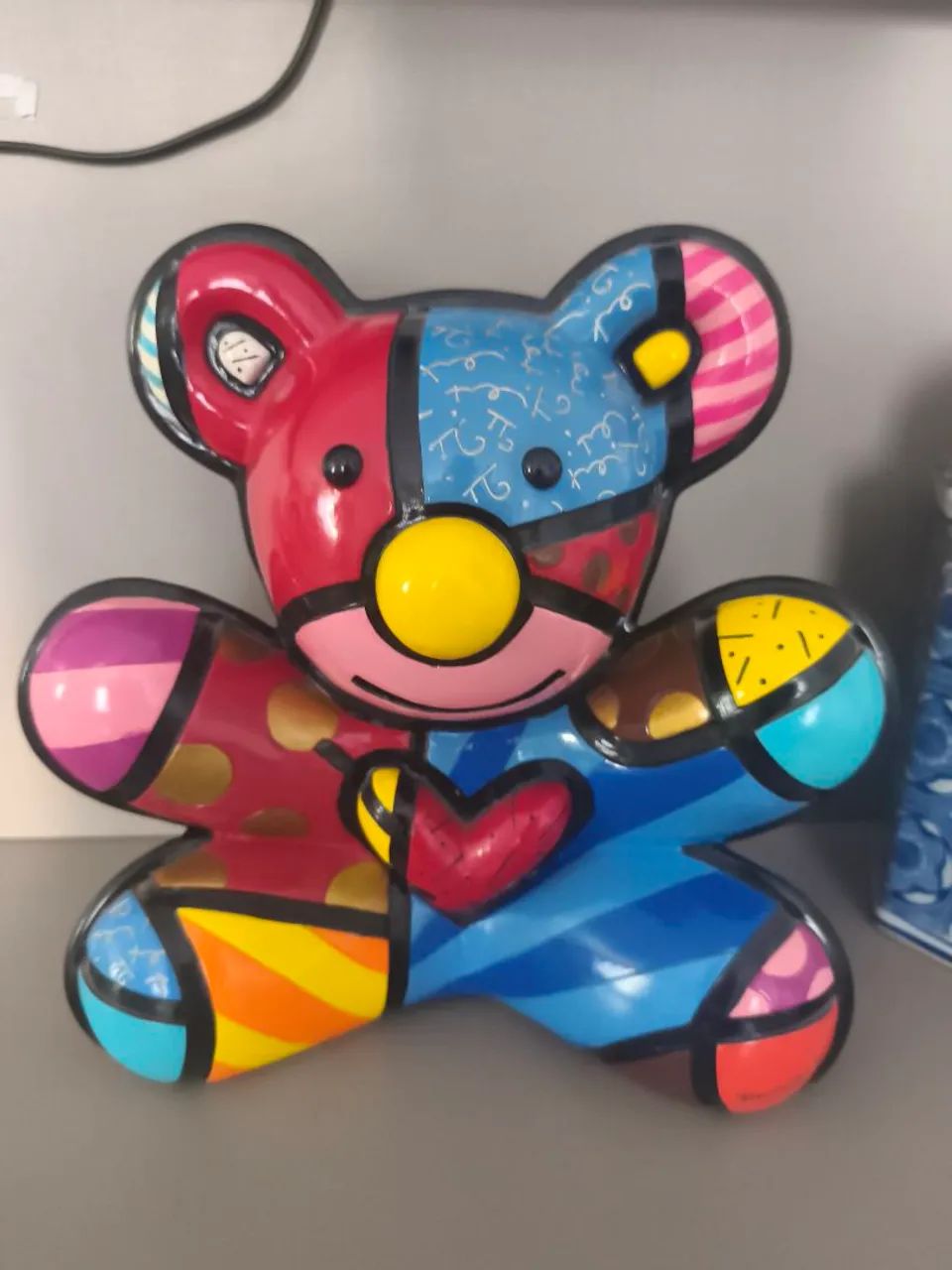 Cofre decoração Romero Britto! 