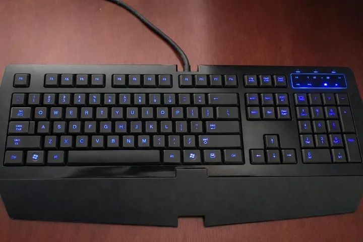 Lote 13 Teclados Razer Lycosa - Foto 3