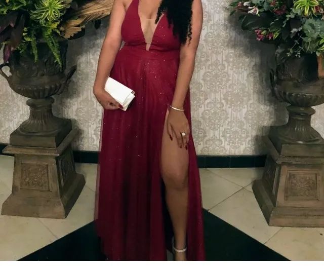 Vestido marsala de festa 