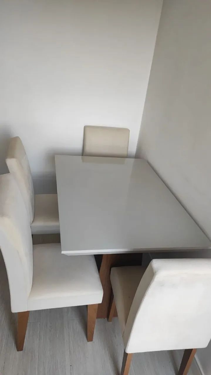 Mesa 4 Cadeiras