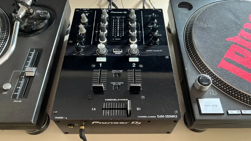 CDJ 400 Pioneer - Aparelhos de Som - Centro, Balneário Camboriú