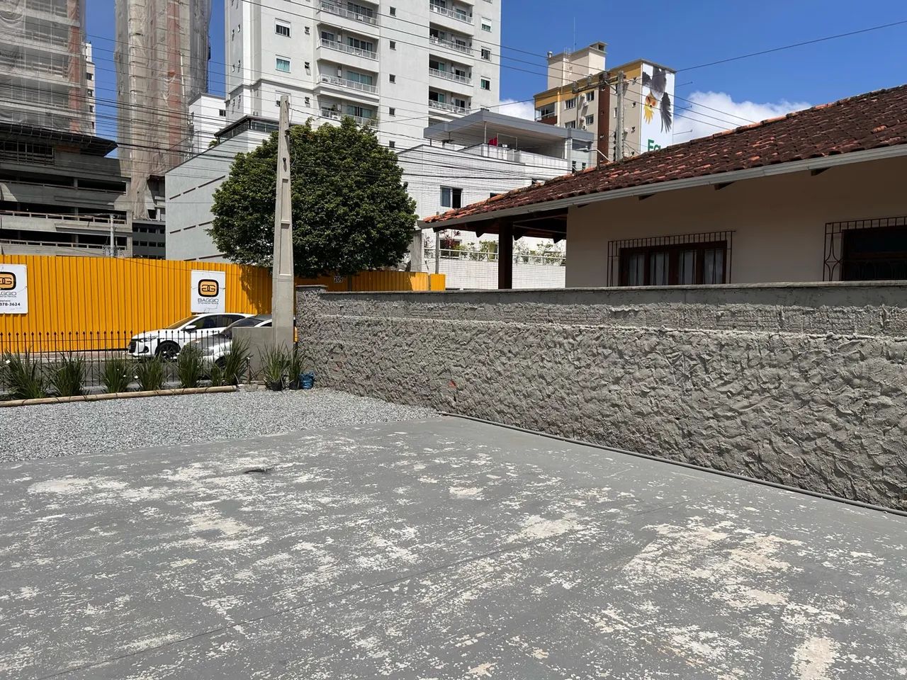 Alugo espaço para comércio 