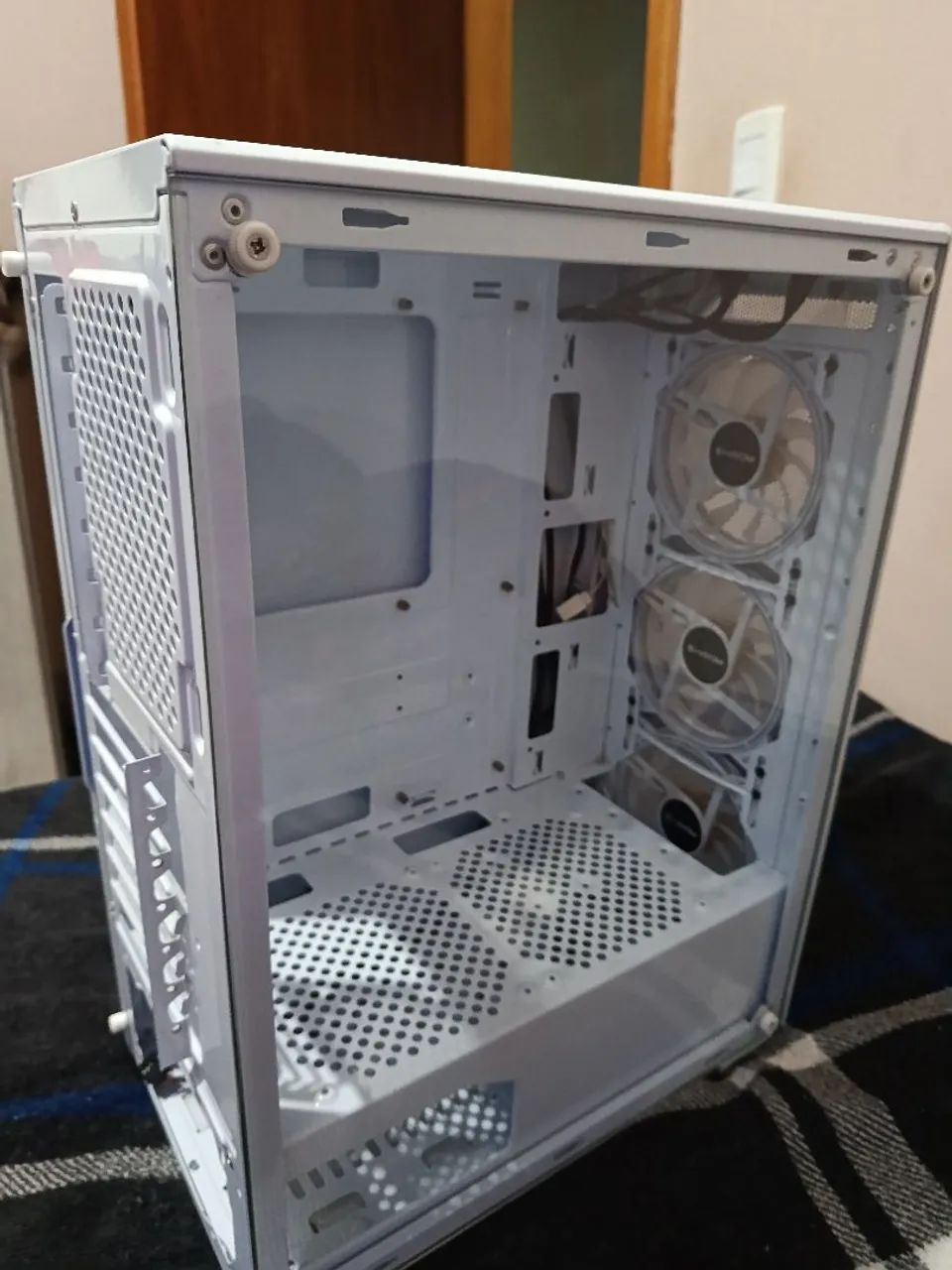 Gabinete gamer branco com 3 FANS  - Foto 2