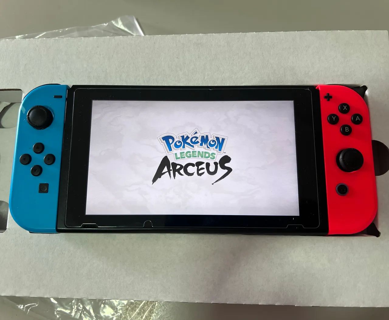 Nintendo Switch V2 + Pokémon Arceus - Foto 2