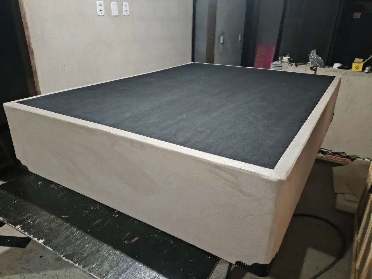 Base box casal 