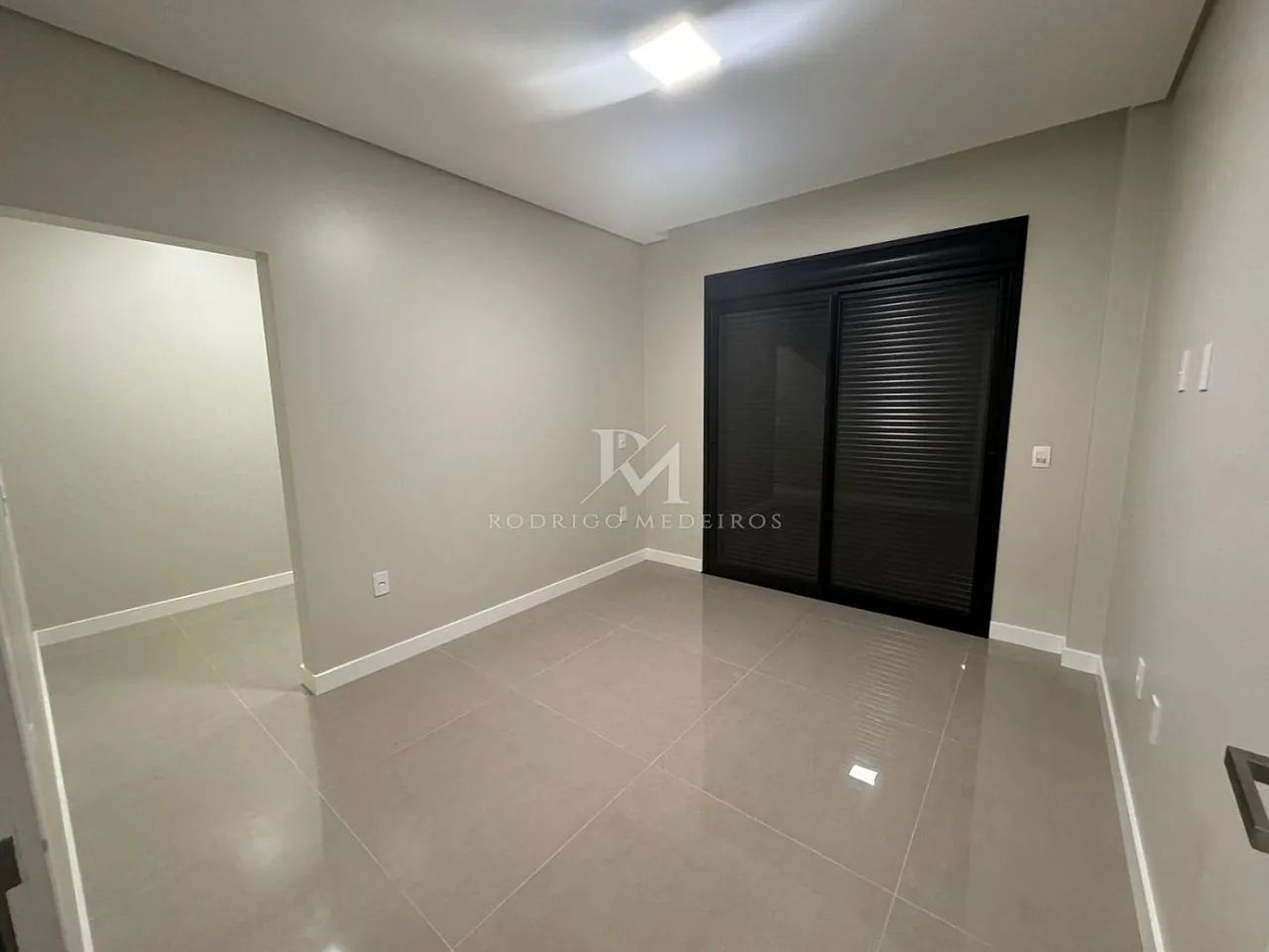 Casa com 3 quartos em condomínio com lazer e acabamento de alto padrão - Foto 5