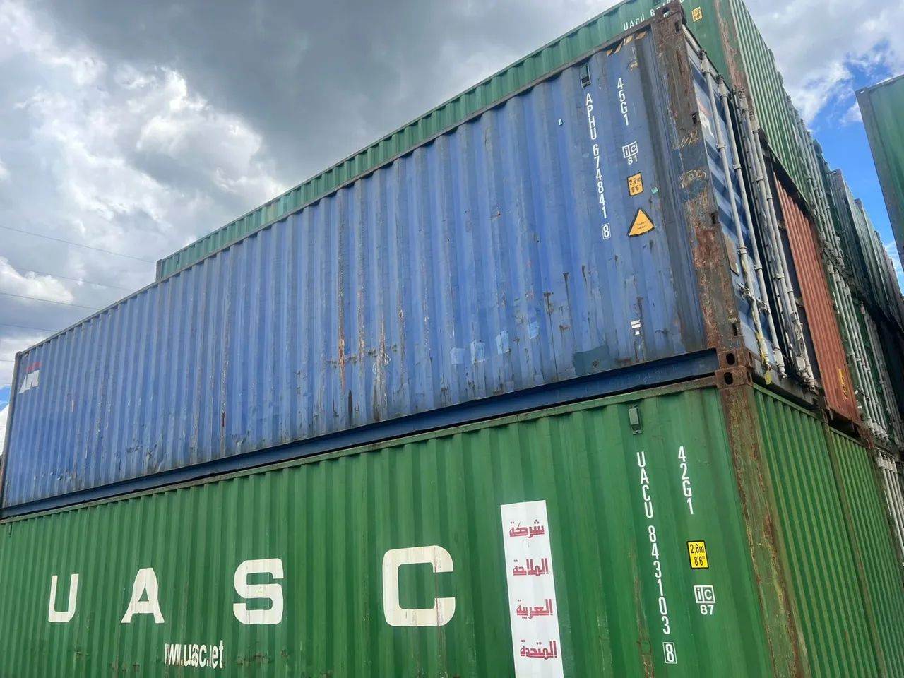 Container, adquira sua unidade