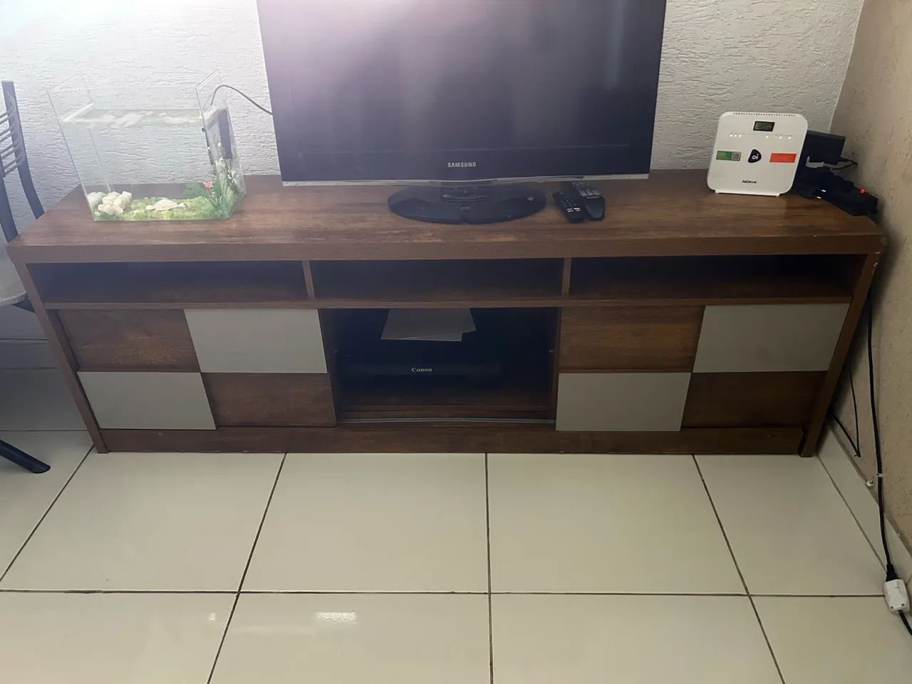 Rack Grande para TV com Nichos e Compartimentos