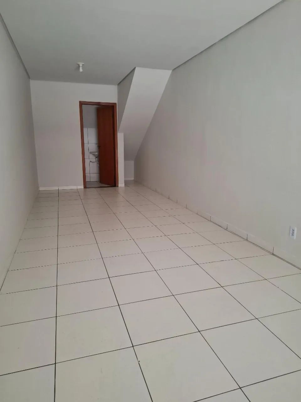 SALA COMERCIAL DE 35M² PRÓXIMO A BERNARDO SAYÃO - RUA 31 - Foto 4