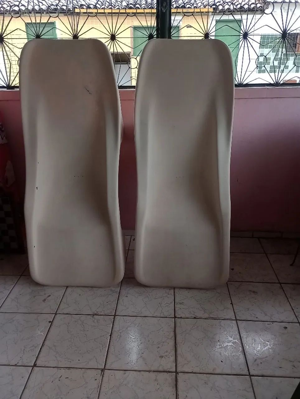 Vendo duas cadeiras pra tomar Sol na piscina  - Foto 2
