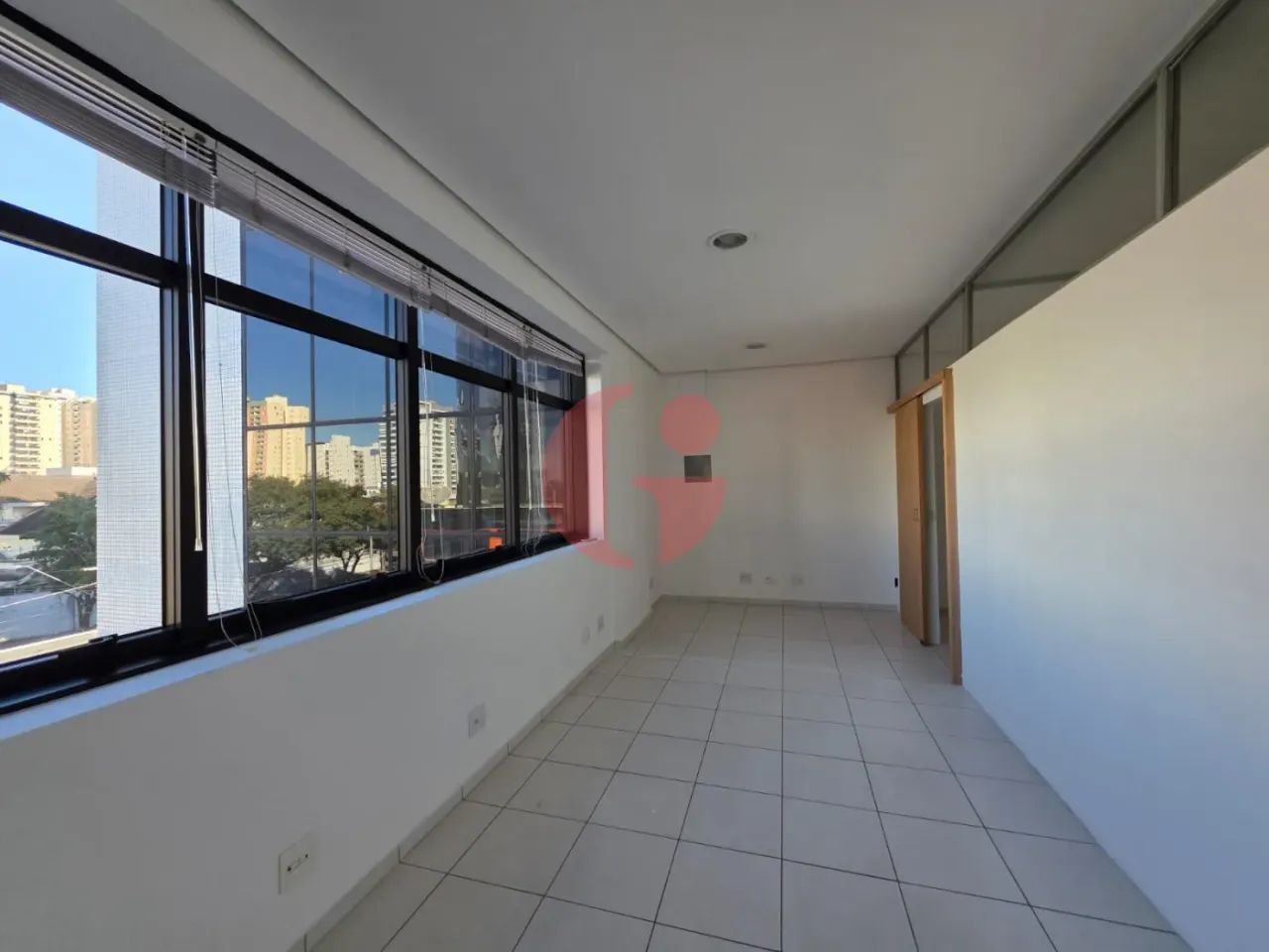 Sala comercial no condomínio Espaço Aquarius para venda com 1 banheiro e 1 vaga de garagem - Foto 8
