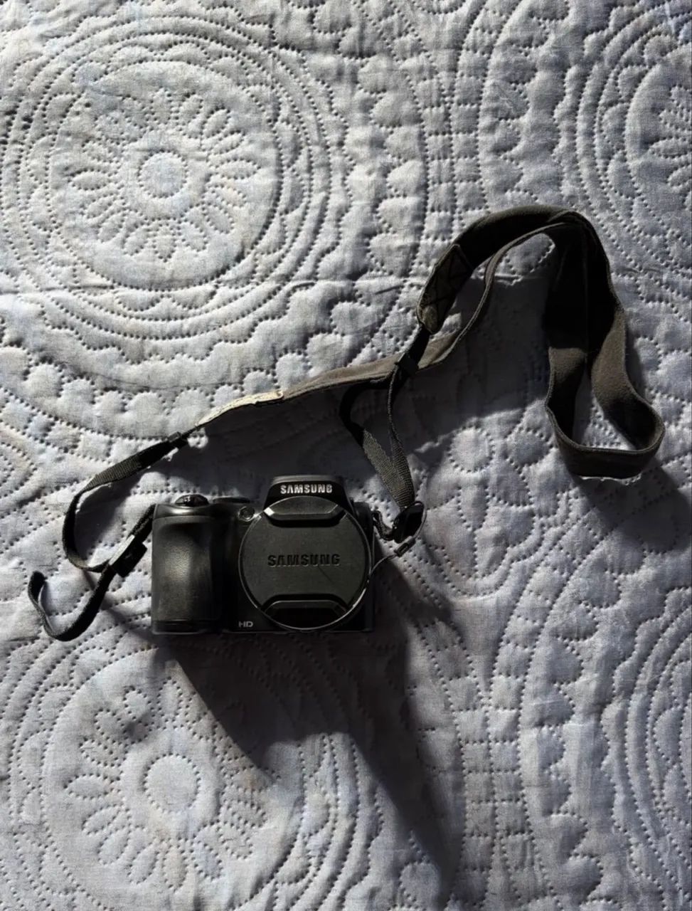 Câmera Samsung WB 100