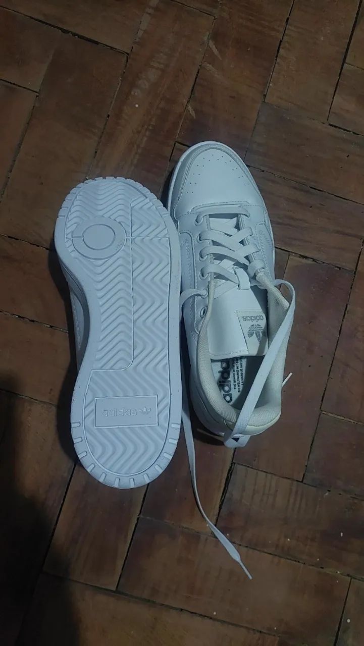 Tênis Adidas