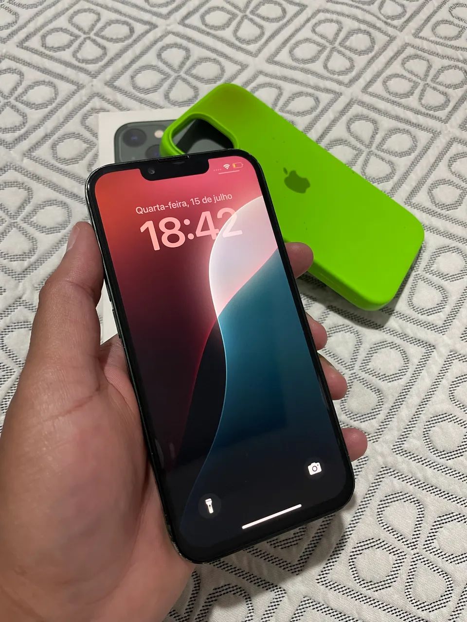 iPhone 13 verde - 128gb / leia  - Foto 2