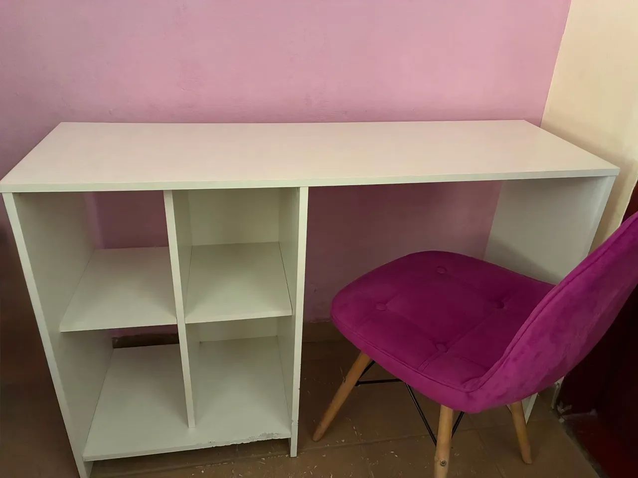Escrivaninha com cadeira - Foto 2