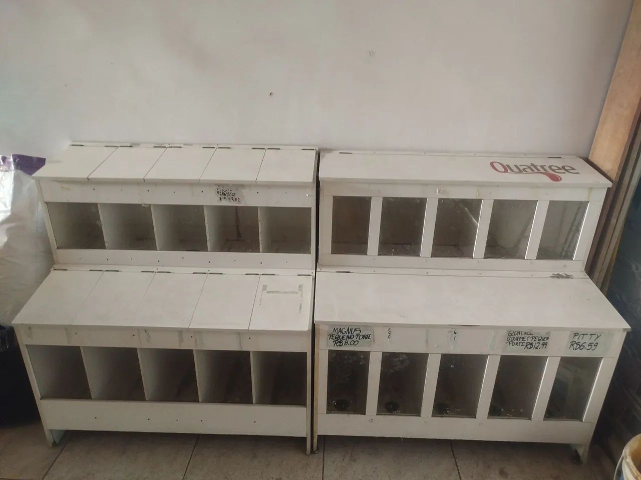 Vendo 3 graneleiros de madeira 